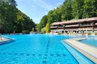 Swimming Pool Hotel Toplice - Terme Krka