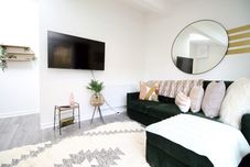 公共空間 Minister House Apt 1 by Tŷ SA