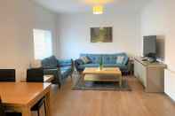 Common Space Luxury 2 bed Apartment Golden Triangle w Parking