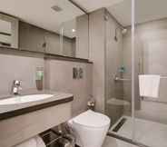 In-room Bathroom 2 7 Apple Hotel Mahape