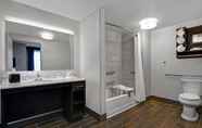 In-room Bathroom 2 Homewood Suites By Hilton Louisville Airport