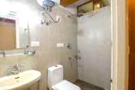 ห้องน้ำภายในห้อง Goroomgo Jain Group Potala Gangtok