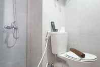 Toilet Kamar Exclusive And Comfy Studio Room Apartment At Taman Melati Surabaya
