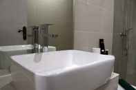 In-room Bathroom Comfort And Minimalist 2Br At Daan Mogot City Apartment