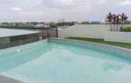 Swimming Pool 4 Luxurious Studio At Patraland Urbano Apartment