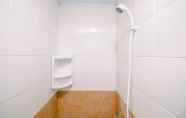 In-room Bathroom 6 Homey And Simply 2Br At Green Pramuka City Apartment