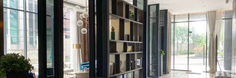 Lobby Spacious And Exquisite Studio Plus Apartment At Grand Sungkono Lagoon