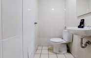 Toilet Kamar 5 Nice And Comfort Studio At M-Town Residence Apartment
