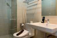 In-room Bathroom Cozy And High Floor 1Br At Sedayu City Suites Kelapa Gading Apartment