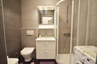 In-room Bathroom Emma in Rovinj With 1 Bedrooms and 1 Bathrooms