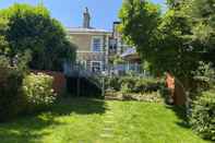 Exterior Stone Cottages with garden and parking