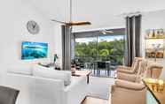 Common Space 4 264 Tropical Shores B