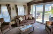 Common Space 7 Remarkable 2-bed Lodge in Clacton-on-sea