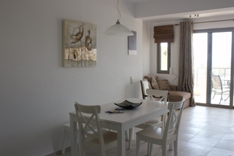 Bedroom 4 Immaculate 2-bed Apartment in Makrygialos