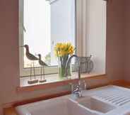 In-room Bathroom 7 Caldey Island View - Sea Views Log Burner Close to Beach