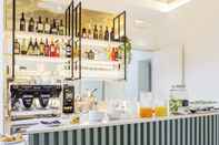 Bar, Kafe, dan Lounge Villa Rossella