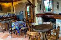 Bar, Cafe and Lounge La Gloria Reserva Forestal