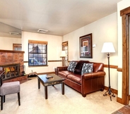 Common Space 7 K B M Resorts: Cbi-101, Near Slopes, Fireplace, Private Deck!