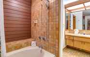 Toilet Kamar 4 K B M Resorts: Kapalua Ridge Villas Krv-514, Ocean View Ground Floor 1 Bedroom With Beach Gear, Includes Rental Car!