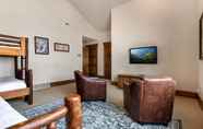 Ruang untuk Umum 3 K B M Resorts: Plo-6590 Private Home, Panoramic Views, Hot Tub, Foosball Game!