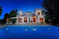 Swimming Pool Villa Solon in Polis