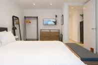 Bedroom Stunning Newly Refurbished 2BD Shoreditch Flat