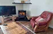 พื้นที่สาธารณะ 5 Inviting 3-bed Cottage Close to Pwllheli