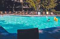 Swimming Pool Lazy Bear Lodge
