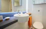 Toilet Kamar 7 Vibrant Rooms in ABERDEEN - SK - Campus Accommodation