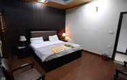 Bedroom 4 Hotel Laxen Inn Multan