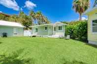 Exterior Cottage Haven-one Minute Walk To The Beach-private Yards-keyless Locks