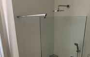 In-room Bathroom 5 Smart Living Swiss