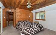 Bedroom 5 074 - Pinetree Retreat