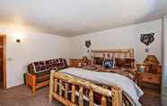 Bedroom 3 018 - Bearly Home