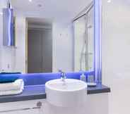 In-room Bathroom 5 Trendy Studios for Students Only - BATH