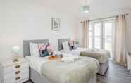 Bedroom 3 Bright and Cozy 2-bed Apartment in Dagenham