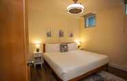 Kamar Tidur 2 Stirling All Suites Hotel