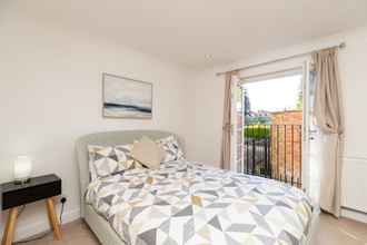 Bedroom 4 Inviting 1-bed Apartment in Banbury