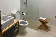 Toilet Kamar Cativo Flat - Lovely 2 Bed Duplex in Porto