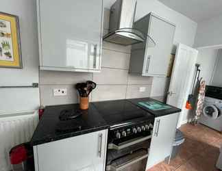 Bilik Tidur 2 Beautiful 4 Bed House - Great Central Location - Wolverhampton