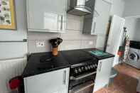 Bilik Tidur Beautiful 4 Bed House - Great Central Location - Wolverhampton