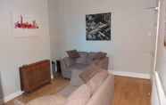 Common Space 7 Beautiful 4 Bed House - Great Central Location - Wolverhampton