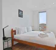 Bedroom 7 Contemporary 1 Bedroom Apartment - Chinese Quarter - Birmingham City Centre