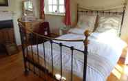 Bedroom 5 Beautiful Country Cottage for up to 8 People - Great Staycation Location