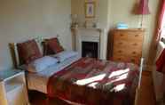 Bedroom 3 Beautiful Country Cottage for up to 8 People - Great Staycation Location