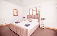 Bedroom 6 Threeways Retreat With Heated Swimming Pool