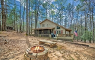 Common Space 2 Bear Hug Lodge - Charming Cabin in Coosawattee River Resort - Pet Friendly