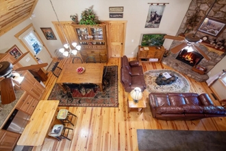 Lobby 4 Dragons Den - Wonderful Mountain Cabin for Whole Family Coosawattee River Resort