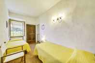 Bedroom Montignano Trilo With Shared Pool