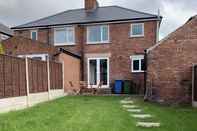 Exterior Worksop Newly Refurbished 2-bedroom House